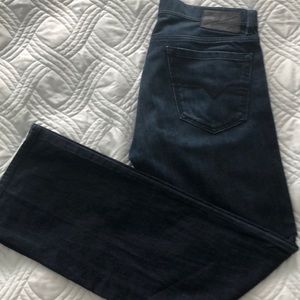 Diésel jeans Model Quratt Size 33x32 Stretch